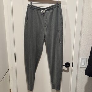 Vuori Men’s Sunday Performance Jogger - size L - green / Heathered oregano